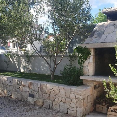 Gulin Apartments Водице Екстериор снимка