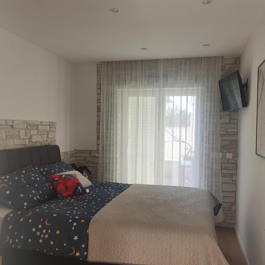 Gulin Apartments Водице Екстериор снимка