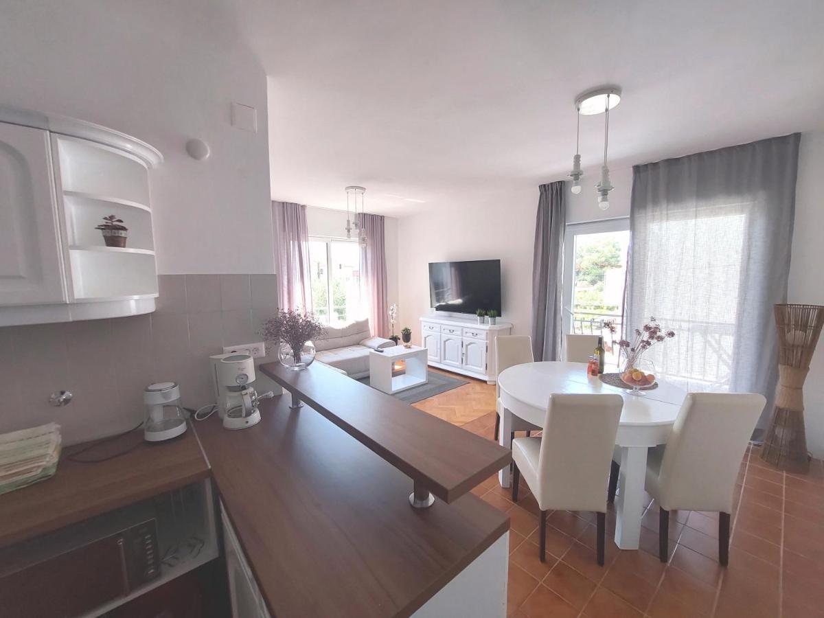 Gulin Apartments Водице Екстериор снимка