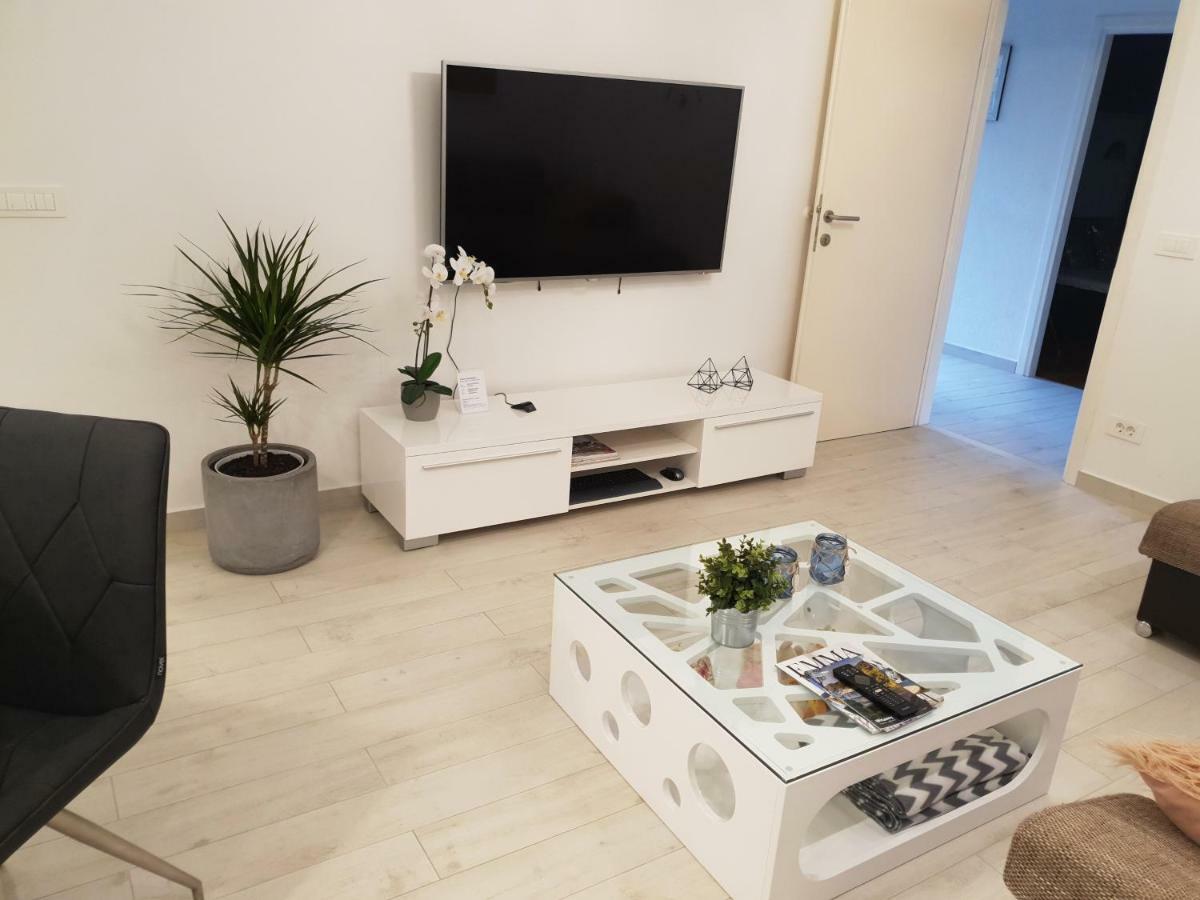 Gulin Apartments Водице Екстериор снимка