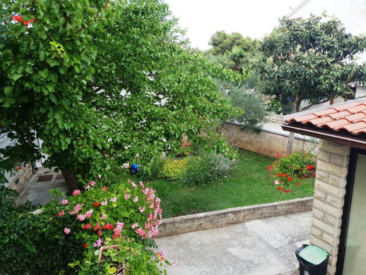 Gulin Apartments Водице Екстериор снимка