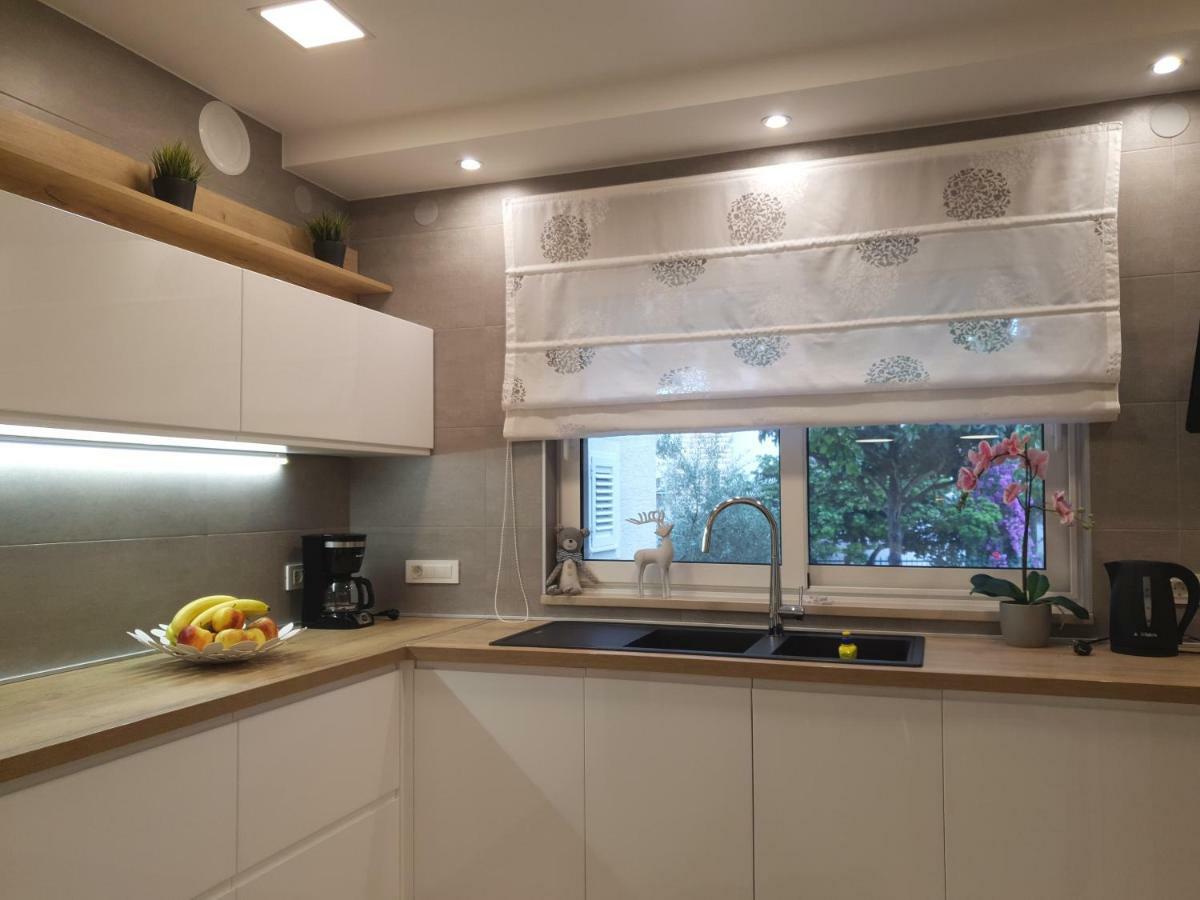 Gulin Apartments Водице Екстериор снимка